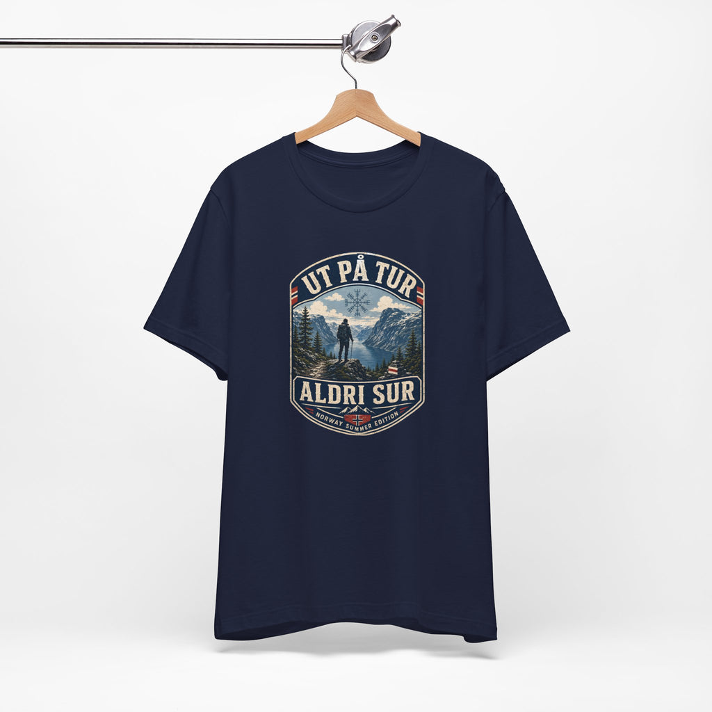 Ut på tur, aldri sur — Norwegian Outdoor T-Shirt