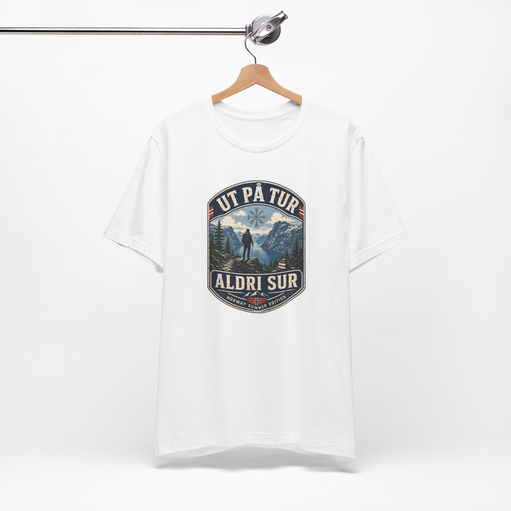 Ut på tur, aldri sur — Norwegian Outdoor T-Shirt